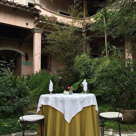 Bed and Breakfast La Casa Rosada à Copan Ruinas Extérieur photo