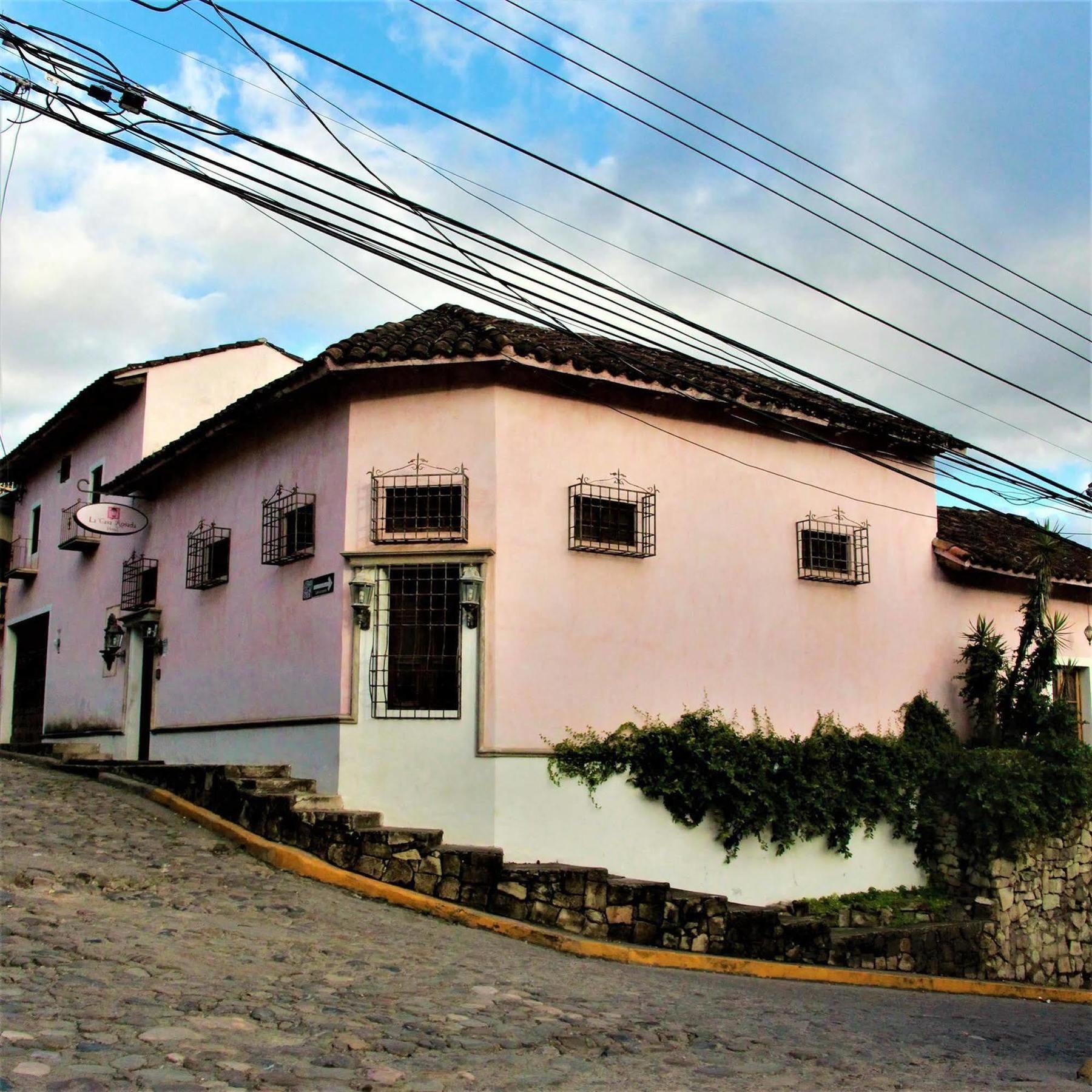 Bed and Breakfast La Casa Rosada à Copan Ruinas Extérieur photo